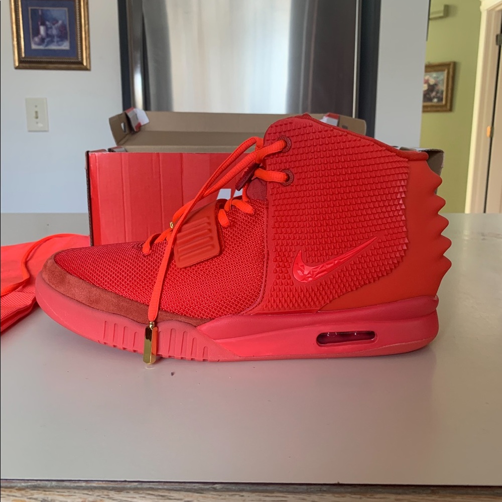 Nike Yeezy red October